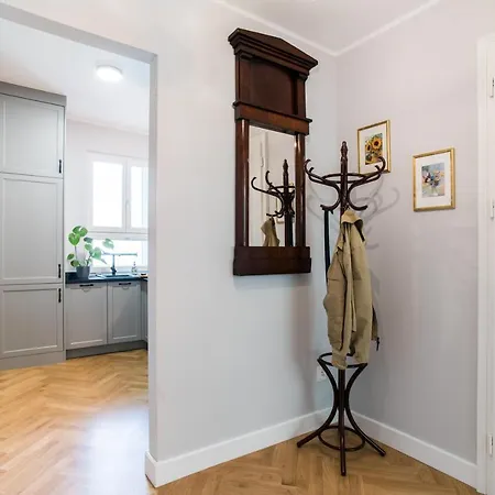 Peaceful In The Heart Of The * Varsovia